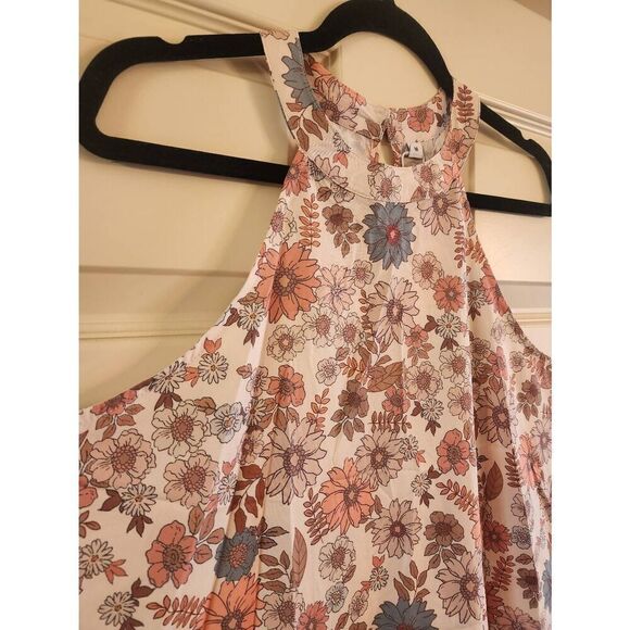 Made with Love NWT sleeveless floral dress size Medium - Picture 3 of 9